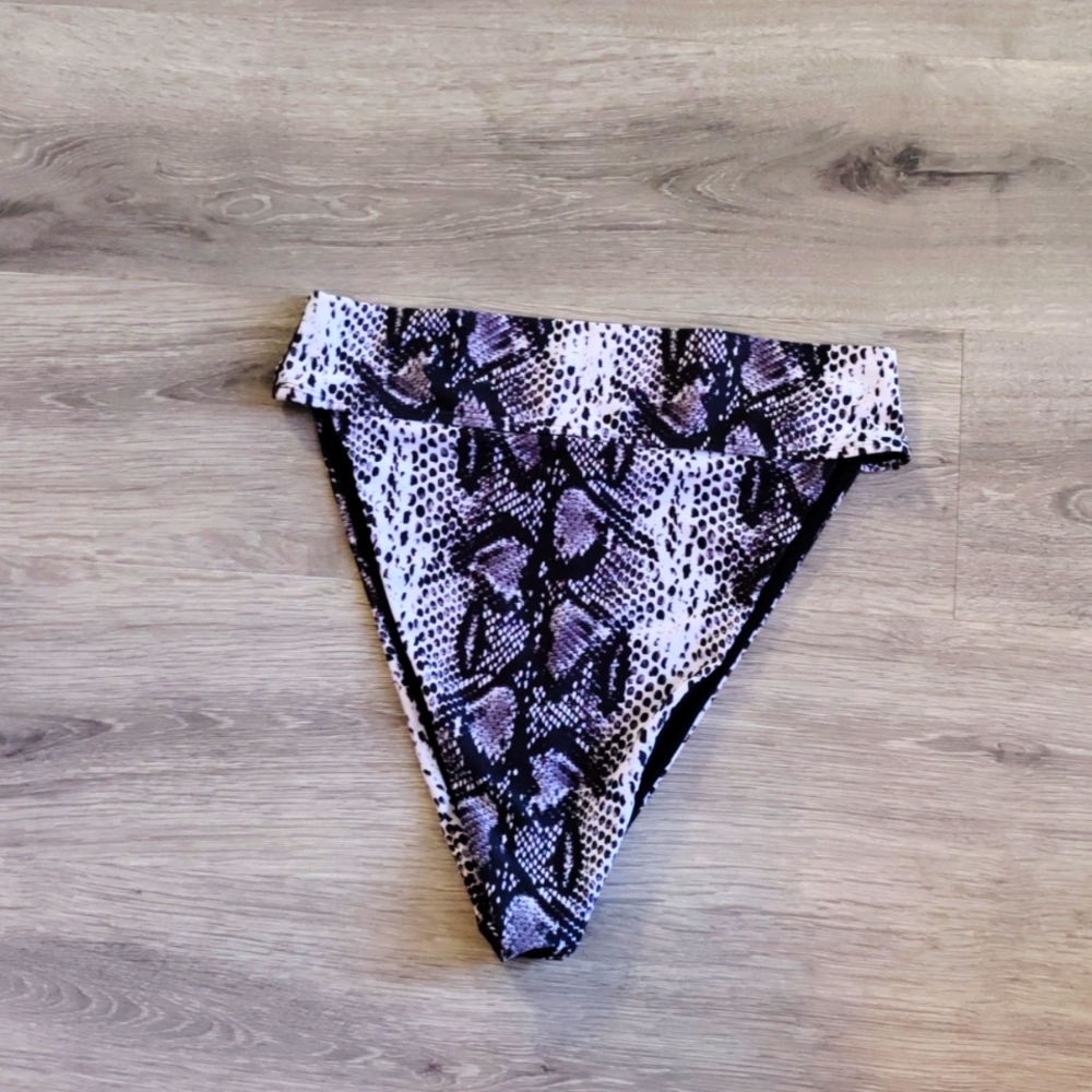 NWOT Animal Print High Waisted/High Cut Bikini Bottom